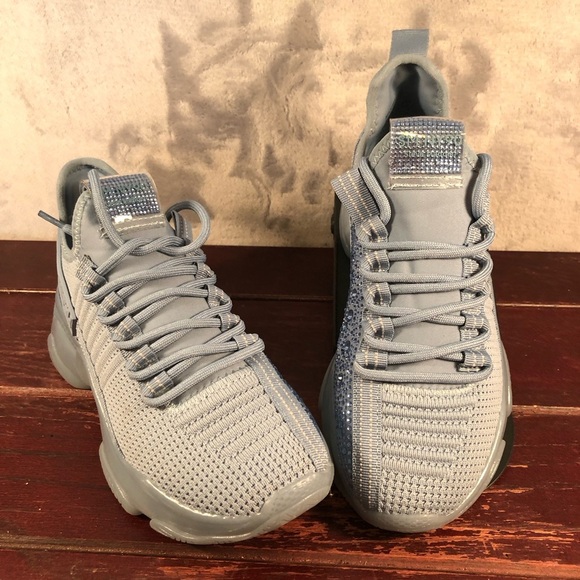 Steve Madden Women's Maxima Rhinestone-Trim Trainer Sneakers Blue Size 6 - Picture 11 of 11